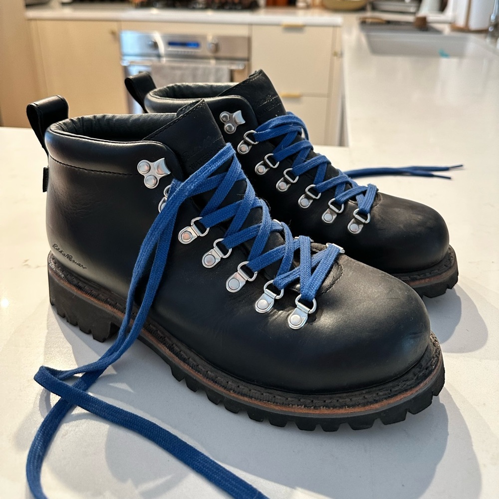Gently Used Black Eddie Bauer Hiking Boots (size 9)